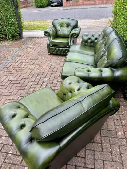 Beautiful Parliament Green Saxon Of Bolton Chesterfield Suite!