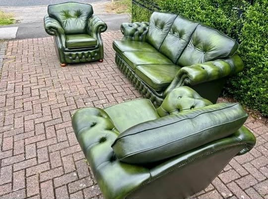 Beautiful Parliament Green Saxon Of Bolton Chesterfield Suite!