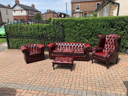AS NEW OXBLOOD CHESTERFIELD SUITE SEE ADD DETAILS ATTACHED FULL UK DELIVERY 🚚 AVAILABLE